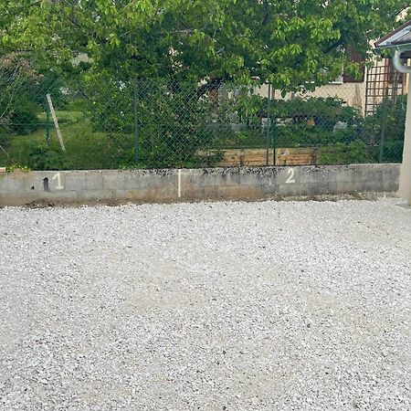 拉若瓦尔Jardin Prive 2住宿加早餐旅馆 外观 照片