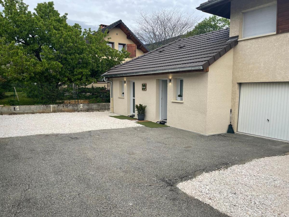 拉若瓦尔Jardin Prive 2住宿加早餐旅馆 外观 照片
